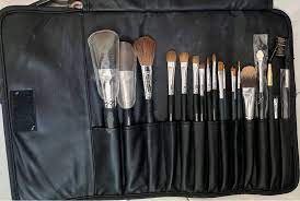1 full set of 19 brushes beauty
