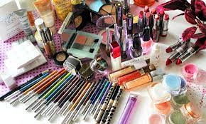 create a makeup collection on a budget
