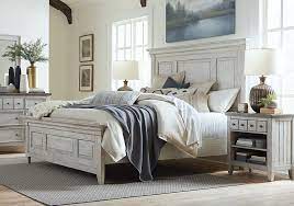 Heartland Antique White Queen Panel Bed