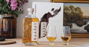 isle of raasay scotch whisky gift set