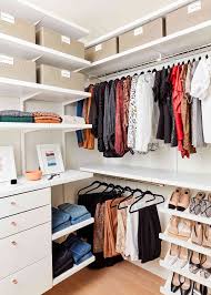 how pro organizers arrange a closet for