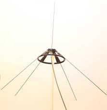 Reddit user soooooil has posted a series of images showing his home made discone antenna made out of wire coat hangers and designed for a minimum frequency of 130mhz. Vr2woa Diy Ground Plane Antenna