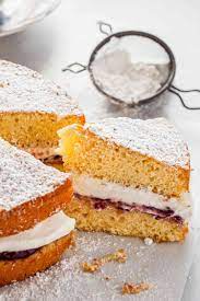 victoria sponge cake with whipped cream