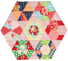 English Paper Piecing Double Ring Hexagon Quilt Pattern from     Hexagon Paper Piecing Quilt Patterns free english paper piecing hex wave  pattern diy crafts free