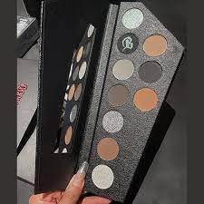 10 colors eyeshadow palette gothic