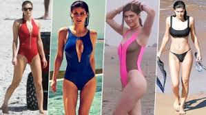 Alexandra Daddario Birthday: Swimwear Pictures of the 'Baywatch' Beauty  that Will Make You Sweat | 👗 LatestLY
