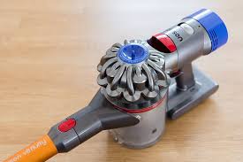 review dyson v8 an expensive vacuum