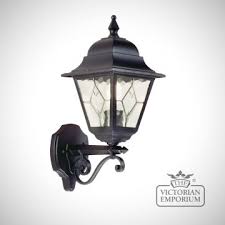 Outdoor Lights With Built In Pir The