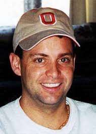 Nearly 3,000 people tragically lost their lives. Todd Beamer Wikipedia