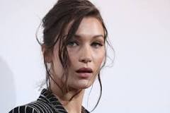 how-much-does-bella-hadid-make-a-year