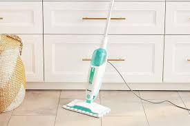 the shark s1000 steam mop is on