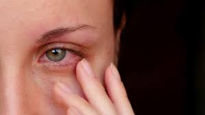 8 signs of eye trauma retina