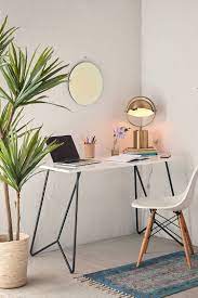 10 best small desks for those who living in polly pocket size apartments. 25 Stylish Desks For Small Spaces Home Office Inspiration Jojotastic