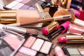makeup cleaning tips when to toss