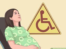 how to lift objects when pregnant with