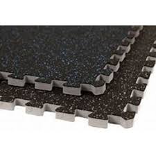 black interlocking rubber tiles