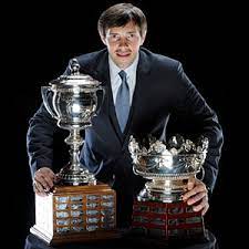 The selke is defined as the best 60+ forward who has a reputation for being good defensively, even if they didn't have their strongest defensive year. Silverware 2008 09 Frank J Selke Trophy Winner Datsyuk Pavel Legends Of Hockey