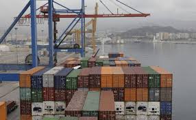 El Puerto de Málaga vuelve a crecer y supera la barrera de los tres  millones de toneladas | Diario Sur