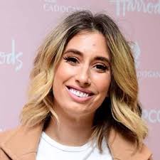 Also discover famous pop singer stacey solomon's birthday, measurements, physical stats, favorite things, dating, partner, wiki and facts. Stacey Solomon Bio Age Height Career The X Factor Relationship Net Worth Twitter