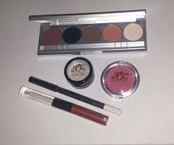 compeion makeup kit