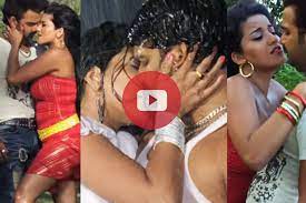 Bhojpuri Hot Video: Watch Monalisa's Hot & Sexy Moves with Pawan Singh