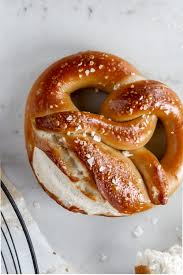 soft german lye pretzels with e