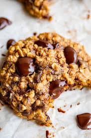 healthy oatmeal chocolate chip cookies