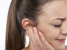 earlobe cyst causes symptoms and