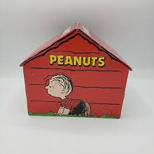 Vintage Peanuts 29 Piece Art Set In