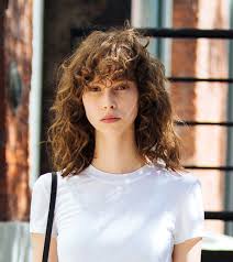Scroll down to get straight to the haircuts and hairstyles! Haircuts For Thin Curly Hair Southern Living