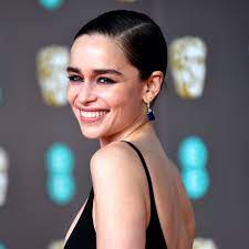 emilia clarke is obsessed with clinique