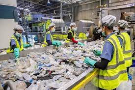 doanh nghiệp Việt lo lắng về chi phí tái chế nhựa 