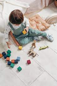 10 đồ chơi cho bé 3 tuổi (trai & gái) giúp trẻ thông minh [2022]