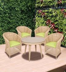 Lirio Outdoor Set With 4 Chair Table