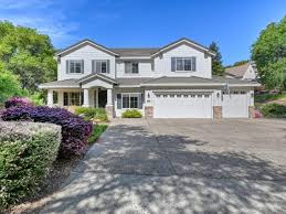 luxury homes with pool in el