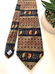 Vintage Metropolitan Museum Of Art Tie