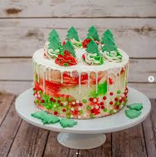 To keep with the spirit of the season a play on the. 20 Festive Christmas Cakes Find Your Cake Inspiration