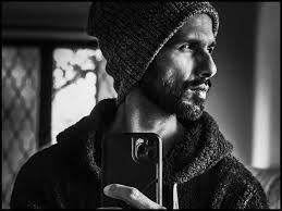 Cool username ideas for online games and services related to freefire in one place. Shahid Kapoor S Latest Monochrome Picture Leaves Hrithik Roshan Siddhant Chaturvedi And Kunal Kemmu Mighty Impressed Hindi Movie News Times Of India