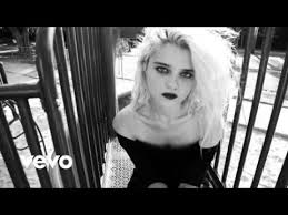 sky ferreira red lips live hd 2016