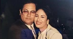 Discover images and videos about selena quintanilla from all over the world on we heart it. Abraham Quintanilla Regrets Having Opened Selena S Coffin At The Funeral Abraham Quintanilla Selena The Series Netflix Series Fame Archyde