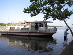 View a wide selection of house boat for sale in united states, explore detailed information & find your next boat on boats.com. Gibson Houseboating Around Tennessee River And Kentucky Lake Tn Usa