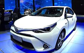 The 2018 corolla offers two different exterior designs, reflecting the new model lineup. Toyota Has Updated The Whole Range Of Corolla 2017 2018 Model All New Toyota Corolla