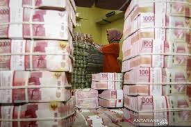 Money supply m1 in indonesia averaged 321977.05 idr billion from 1972 until 2021, reaching an all time high of 1915527.60 idr billion in june of 2021 and a record low of 317.90 idr billion in january of 1972. Money Supply Increased To Rp6 780 8 Trillion In October 2020 Bi Antara News
