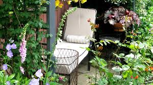 24 relaxing garden nooks seating ideas