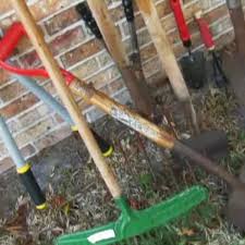 how to recognize gardening tools