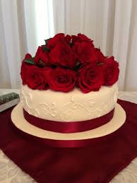 Pick red velvet for the cake, and add tomatoes and red peppers to the salad, especially if the party is in the summer, when those vegetables are at their peak. 40th Wedding Anniversary Cake 40th Wedding Anniversary Cake Wedding Anniversary Cakes 40th Anniversary Cakes