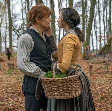 Outlander is a historical drama television series based on the ongoing novel series of the same name by diana gabaldon. When Is Outlander Season 4 Coming To Netflix How To Catch Up