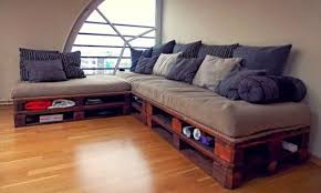 Если вы все же решились попробовать сделать мебель из поддонов, читайте далее и вы узнаете обо всех нюансах. Divan Ot Paleti Unes Love Pallets Pallet Sofa Diy Pallet Sofa Patio Couch
