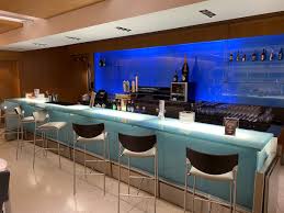 how to access delta sky clubs one