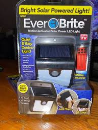 Padverlichting Tuin En Terras Ever Brite Motion Activated Solar Power Outdoor Stick Up Led Light As Seen On Tv Ridesharejustice Org